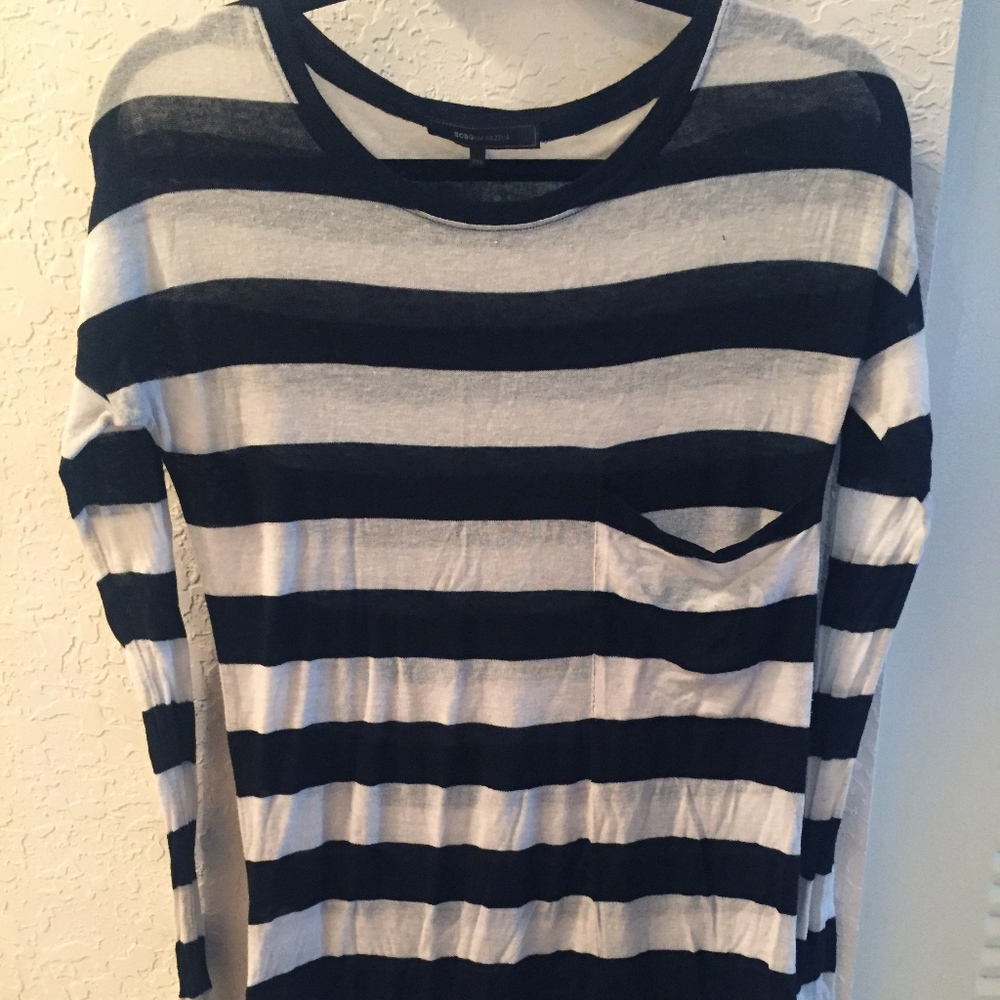 Long Sleeved Top with Front Pocket